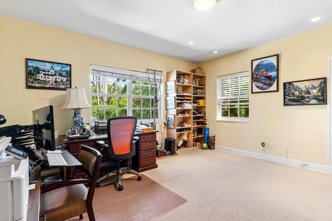 Active With Contract: $8,500,000 (5 beds, 5 baths, 4003 Square Feet)