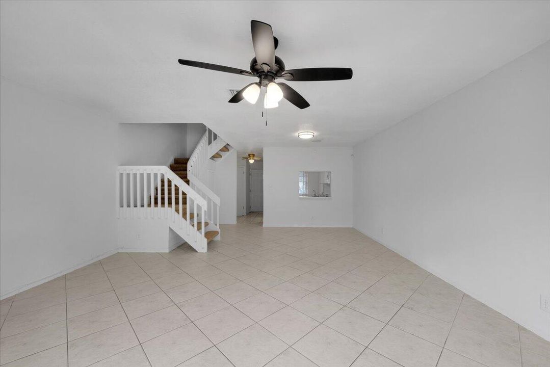 En Venta: $270,000 (2 camas, 2 baños, 1224 Pies cuadrados)