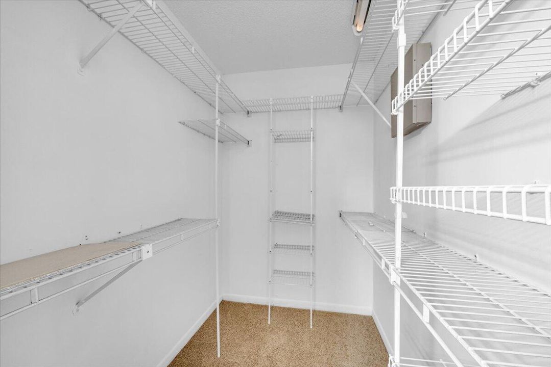 En Venta: $270,000 (2 camas, 2 baños, 1224 Pies cuadrados)