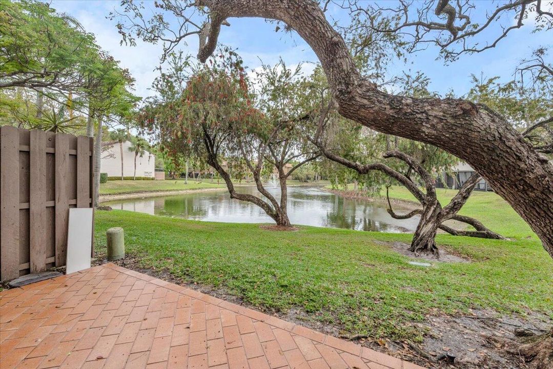 En Venta: $270,000 (2 camas, 2 baños, 1224 Pies cuadrados)