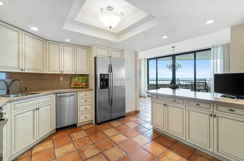 Active With Contract: $7,250 (2 beds, 2 baths, 1804 Square Feet)