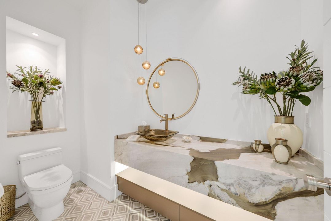 En Venta: $3,850,000 (4 camas, 3 baños, 3847 Pies cuadrados)