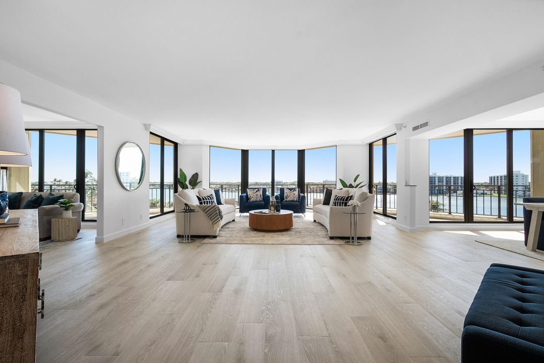 Activo con contrato: $1,949,000 (2 camas, 3 baños, 2676 Pies cuadrados)