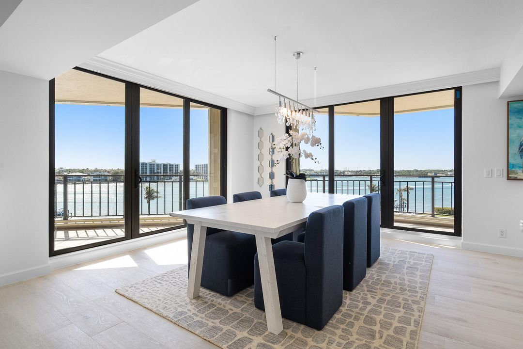 Activo con contrato: $1,949,000 (2 camas, 3 baños, 2676 Pies cuadrados)