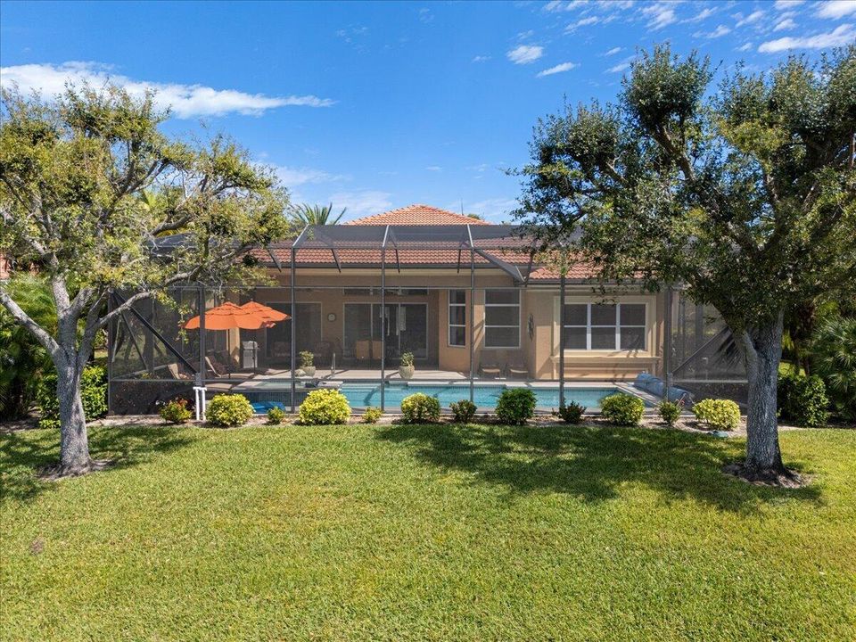 Active With Contract: $699,000 (4 beds, 3 baths, 2806 Square Feet)