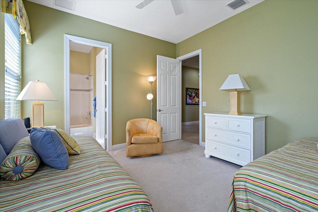 Active With Contract: $699,000 (4 beds, 3 baths, 2806 Square Feet)