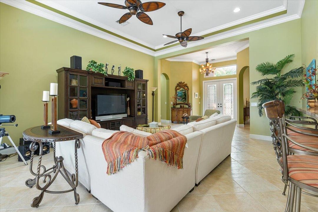 Active With Contract: $699,000 (4 beds, 3 baths, 2806 Square Feet)