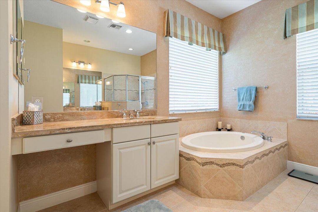 Active With Contract: $699,000 (4 beds, 3 baths, 2806 Square Feet)