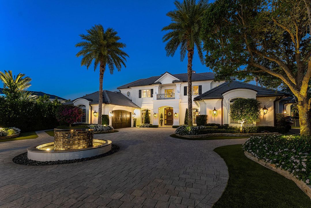 Activo con contrato: $17,500,000 (6 camas, 7 baños, 8870 Pies cuadrados)