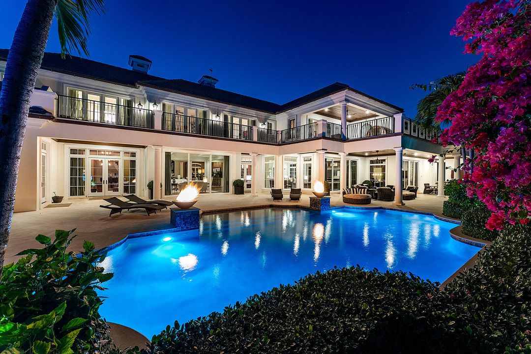 Activo con contrato: $17,500,000 (6 camas, 7 baños, 8870 Pies cuadrados)