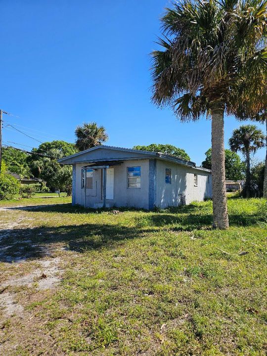 Recently Sold: $125,000 (3 beds, 2 baths, 1040 Square Feet)