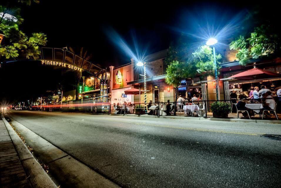 合同活跃: $6,700 (3 贝兹, 2 浴室, 1741 平方英尺)