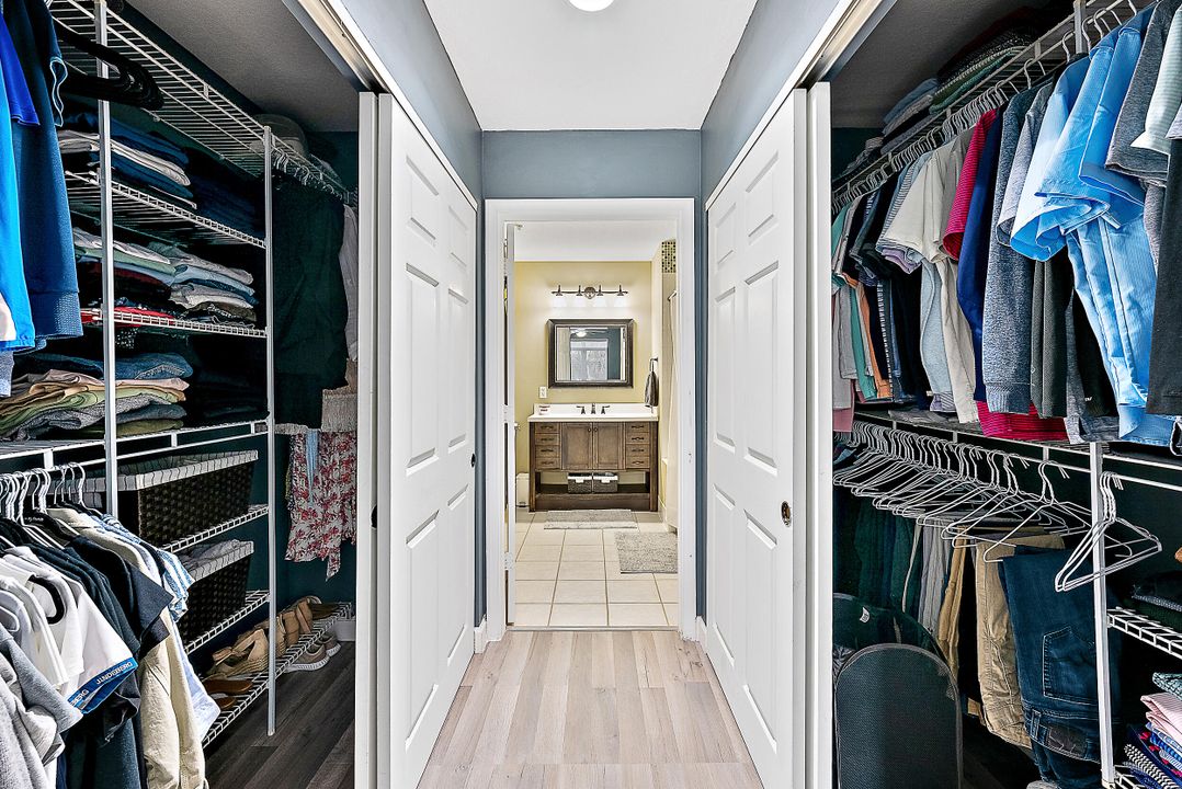 Active With Contract: $375,000 (2 beds, 2 baths, 1131 Square Feet)