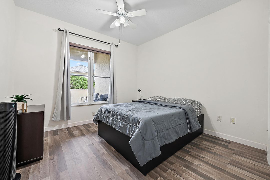 Active With Contract: $375,000 (2 beds, 2 baths, 1131 Square Feet)