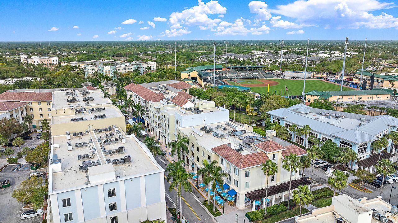 Active With Contract: $375,000 (2 beds, 2 baths, 1131 Square Feet)