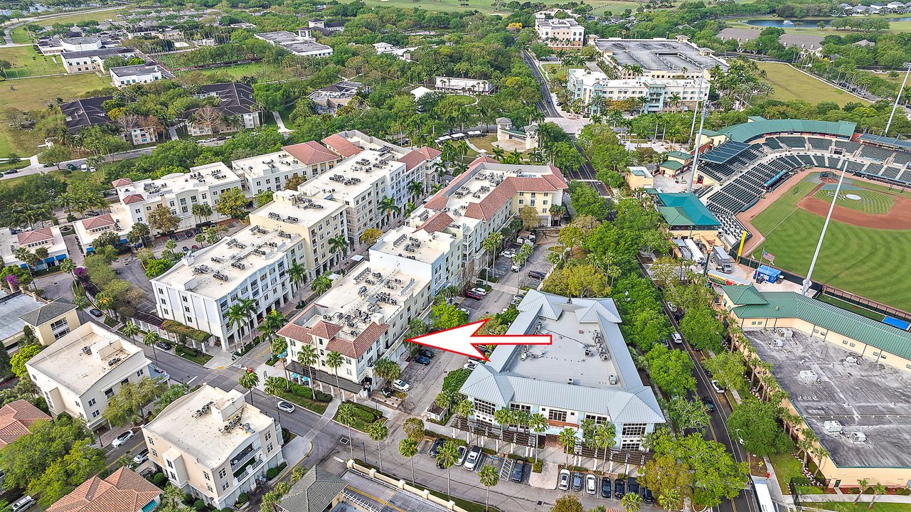 Active With Contract: $375,000 (2 beds, 2 baths, 1131 Square Feet)