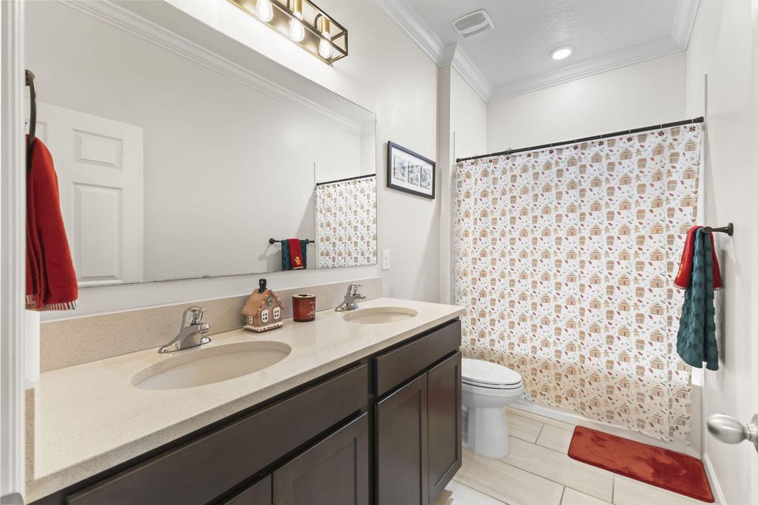 For Sale: $460,000 (4 beds, 2 baths, 2077 Square Feet)