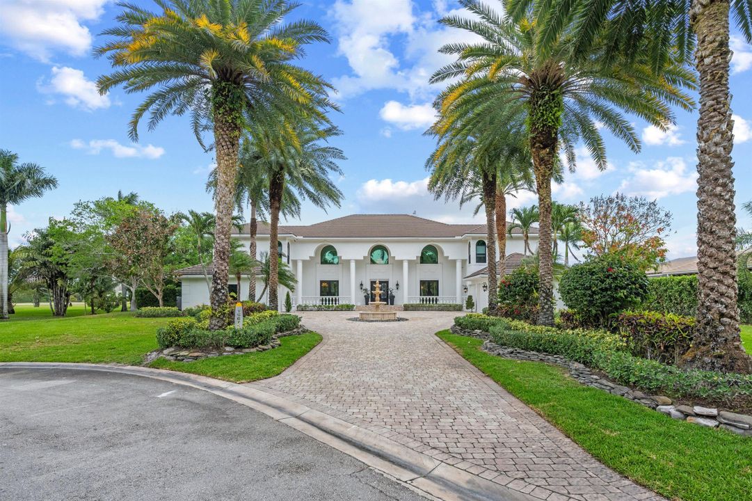 En Venta: $4,999,000 (6 camas, 6 baños, 5127 Pies cuadrados)