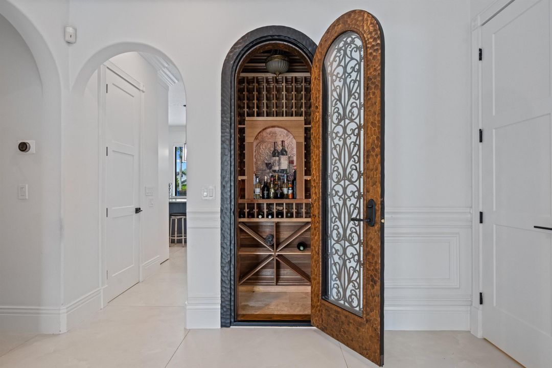 En Venta: $4,999,000 (6 camas, 6 baños, 5127 Pies cuadrados)