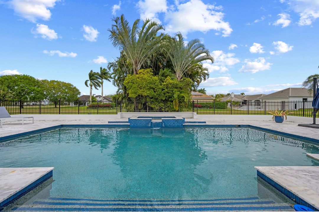 En Venta: $4,999,000 (6 camas, 6 baños, 5127 Pies cuadrados)