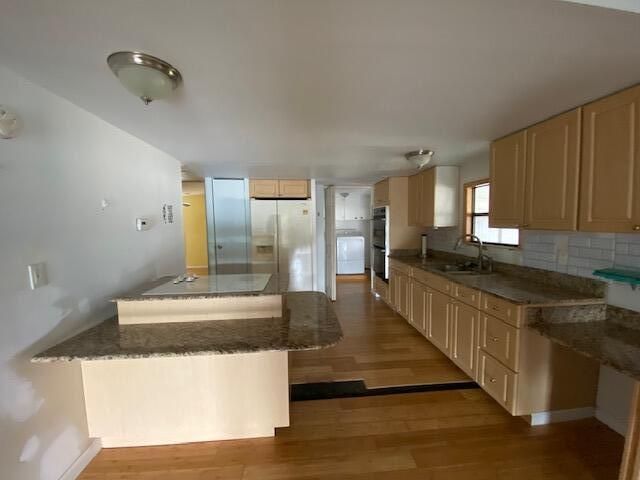 На продажу: $5,000 (2 спален, 1 ванн, 1200 Квадратных фут)