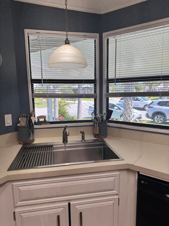 For Sale: $57,000 (2 beds, 2 baths, 1400 Square Feet)