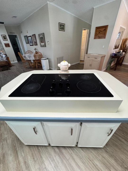 For Sale: $57,000 (2 beds, 2 baths, 1400 Square Feet)