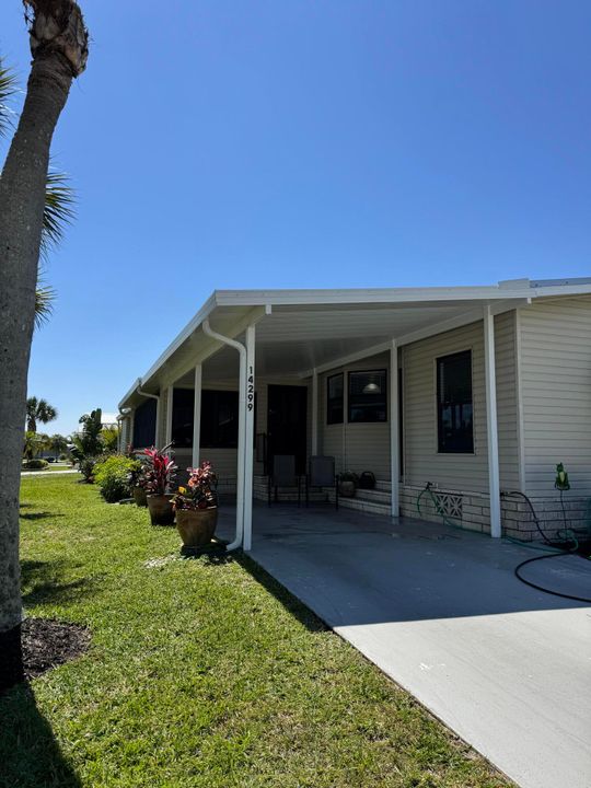 For Sale: $57,000 (2 beds, 2 baths, 1400 Square Feet)