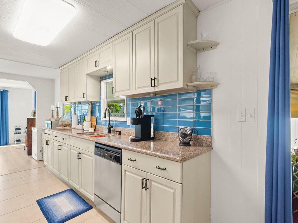 Activo con contrato: $92,500 (2 camas, 2 baños, 1440 Pies cuadrados)