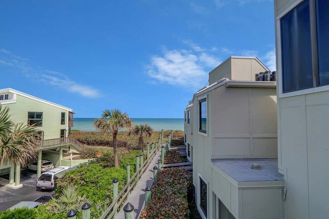 For Rent: $4,900 (2 beds, 2 baths, 1825 Square Feet)