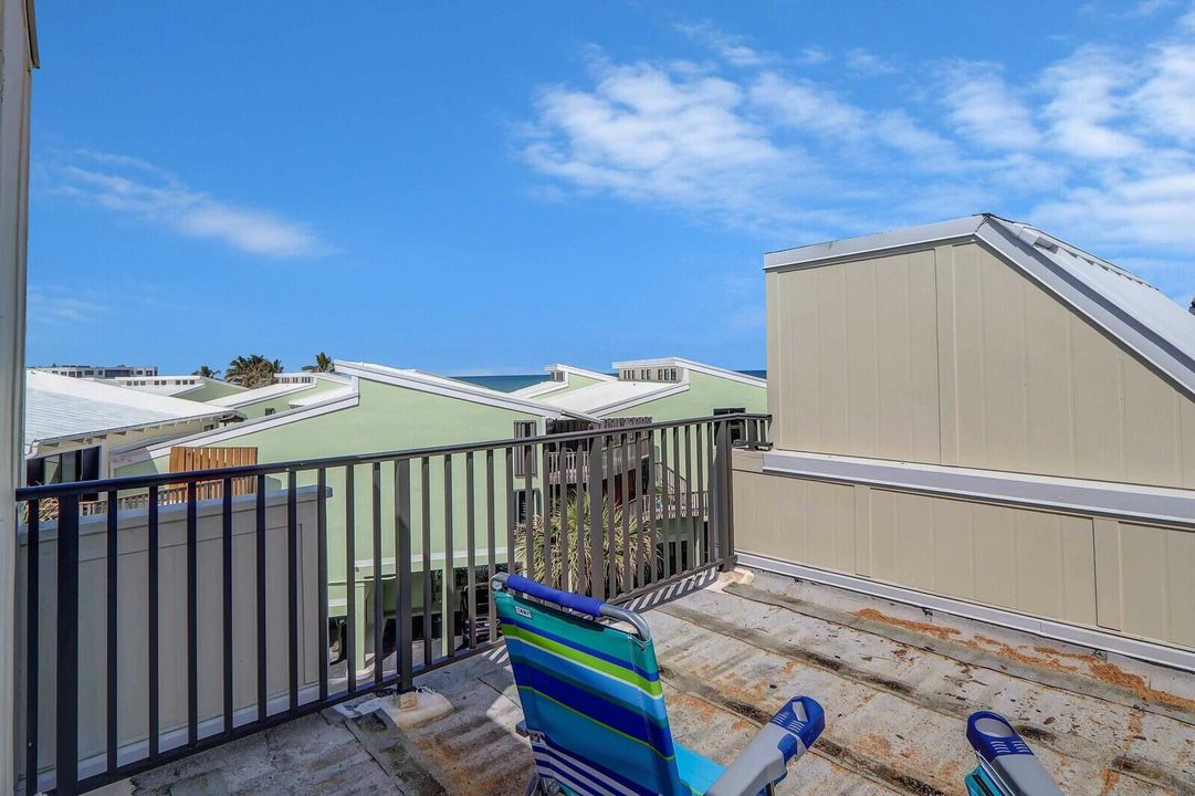 For Rent: $4,900 (2 beds, 2 baths, 1825 Square Feet)