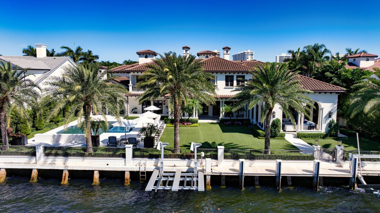 Recently Sold: $17,399,000 (5 beds, 7 baths, 9653 Square Feet)