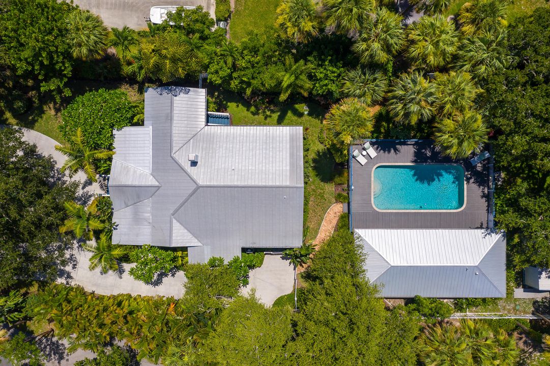 For Rent: $14,000 (4 beds, 3 baths, 2204 Square Feet)