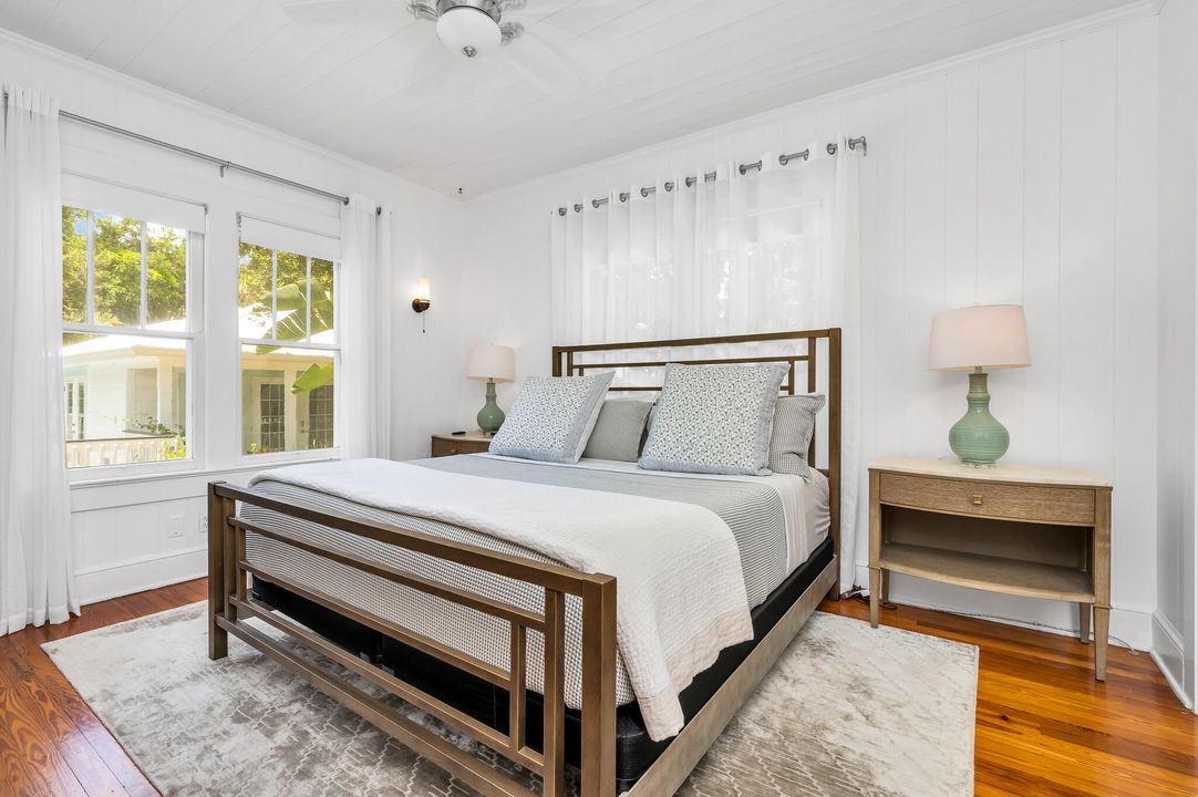 For Rent: $14,000 (4 beds, 3 baths, 2204 Square Feet)