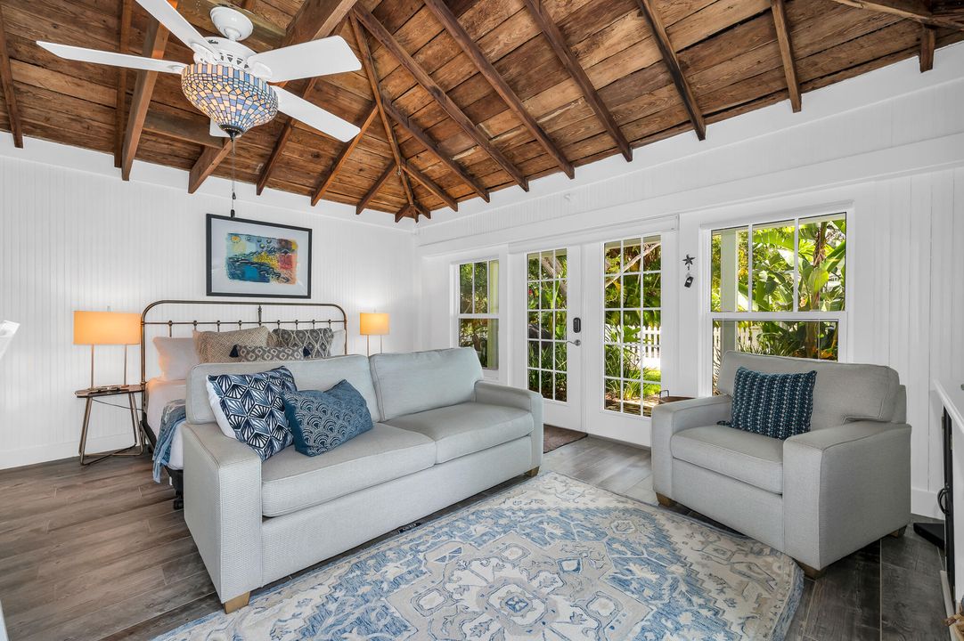 For Rent: $14,000 (4 beds, 3 baths, 2204 Square Feet)