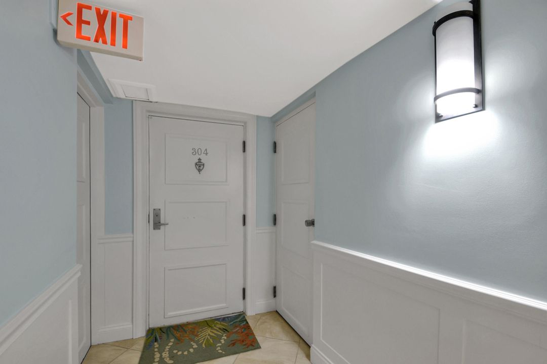 For Sale: $1,395,000 (2 beds, 2 baths, 1519 Square Feet)