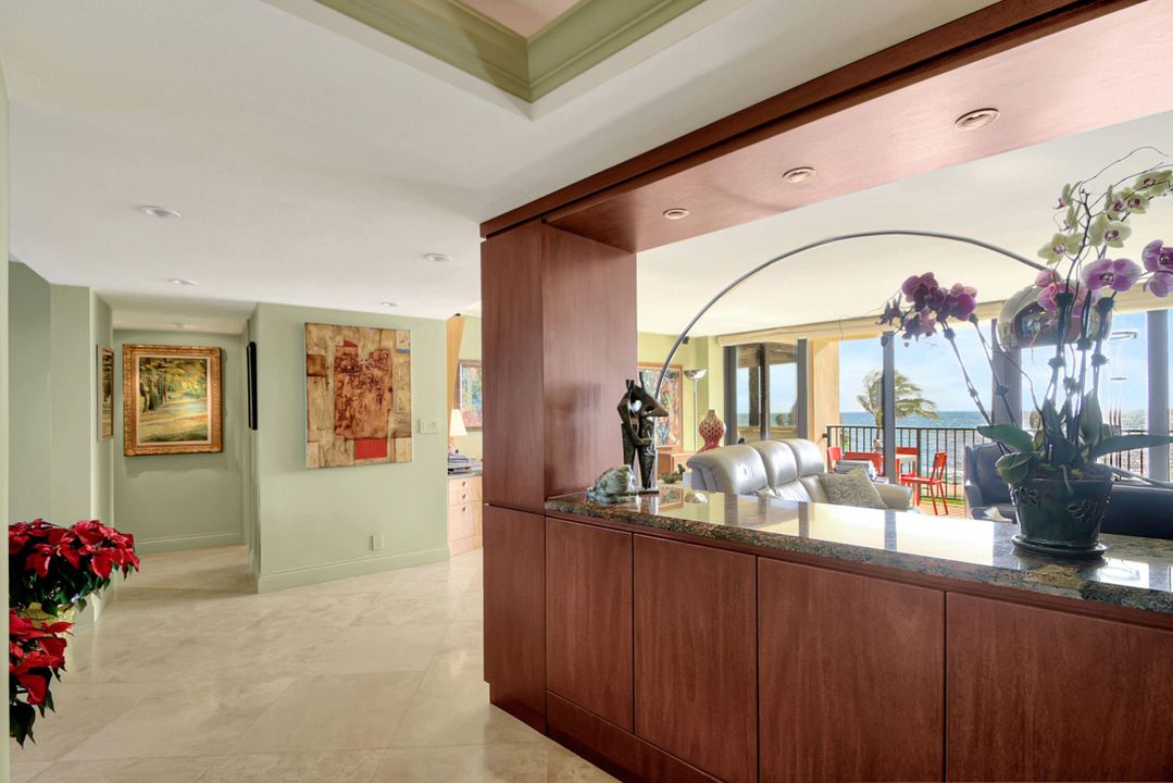 For Sale: $1,395,000 (2 beds, 2 baths, 1519 Square Feet)