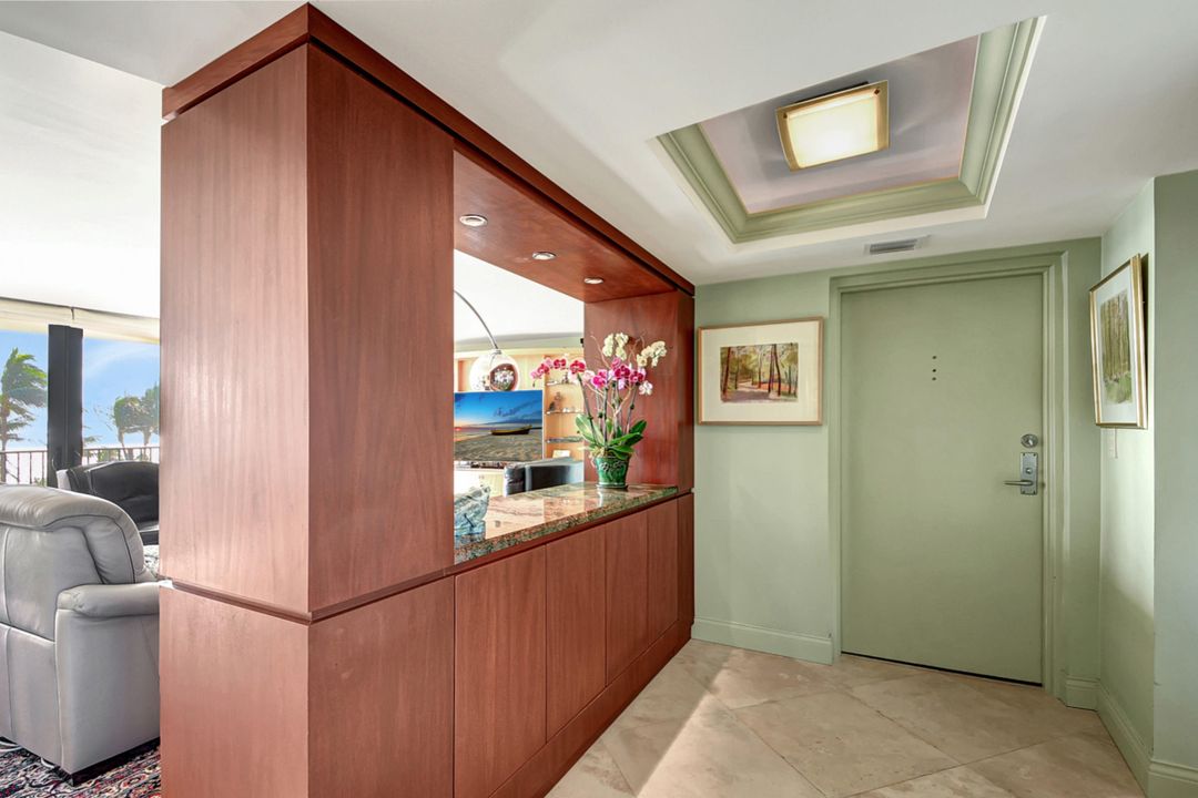 For Sale: $1,395,000 (2 beds, 2 baths, 1519 Square Feet)