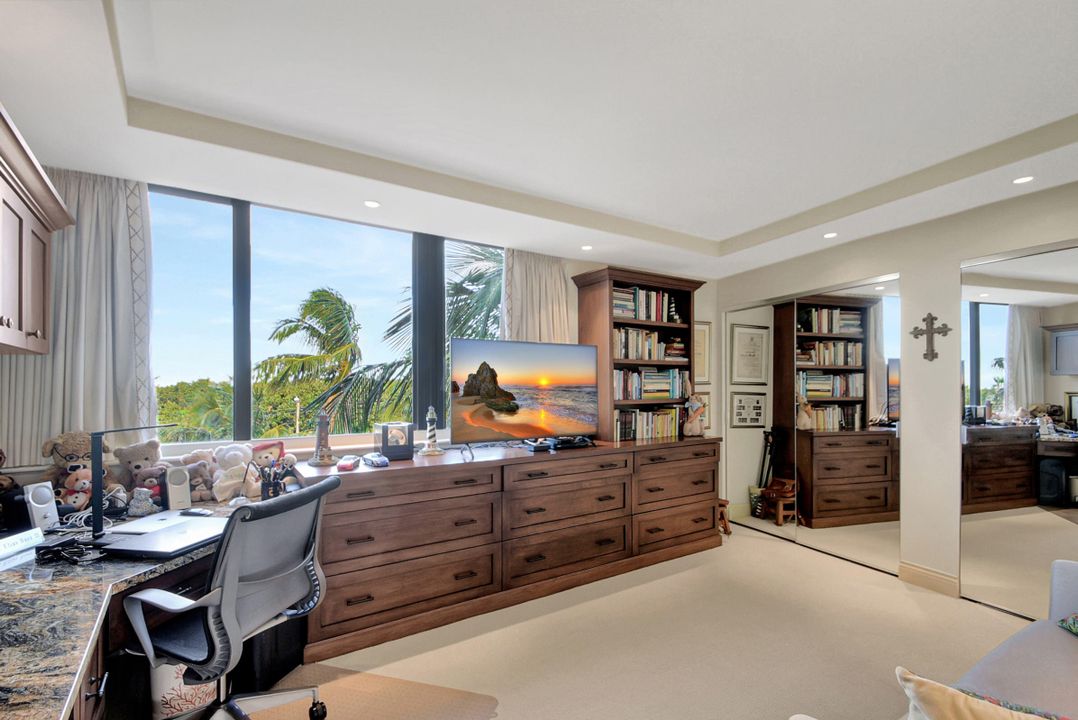 For Sale: $1,395,000 (2 beds, 2 baths, 1519 Square Feet)