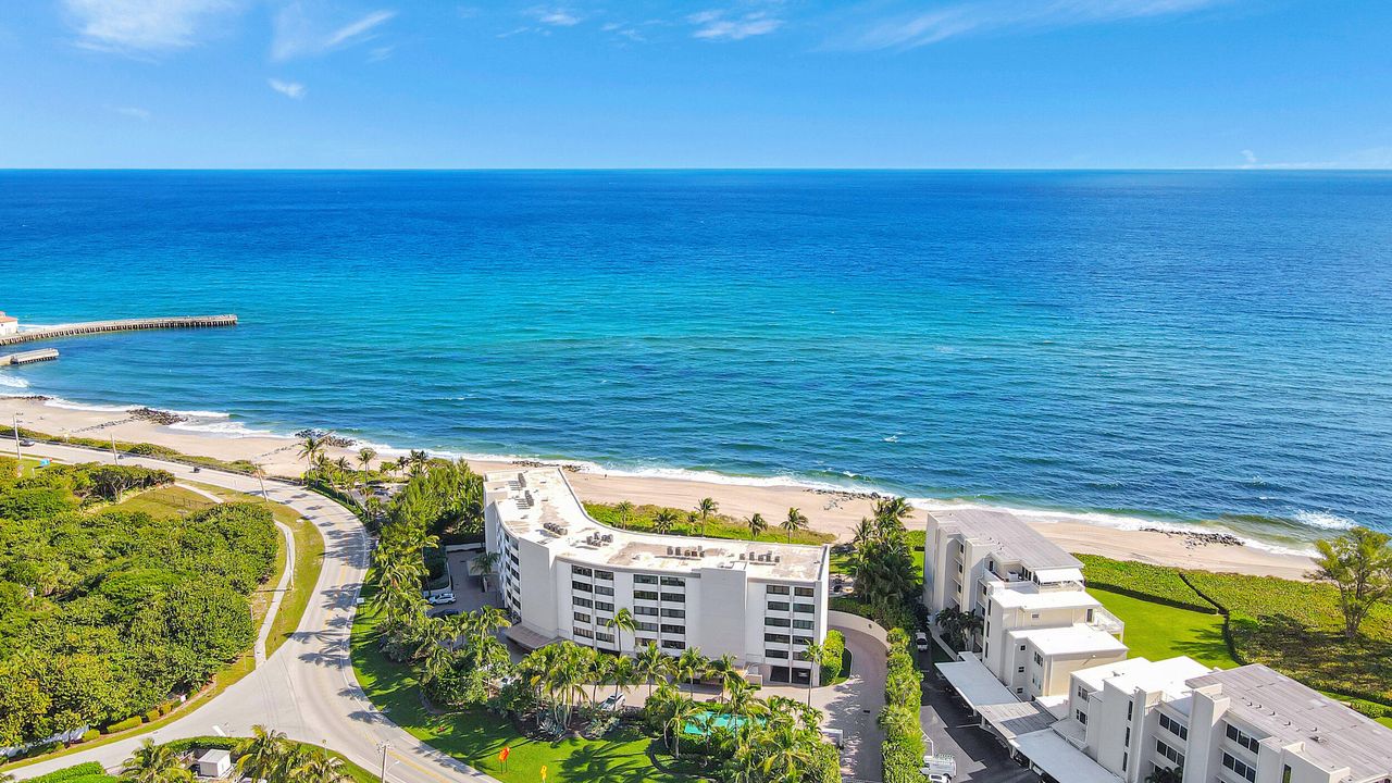 For Sale: $1,395,000 (2 beds, 2 baths, 1519 Square Feet)