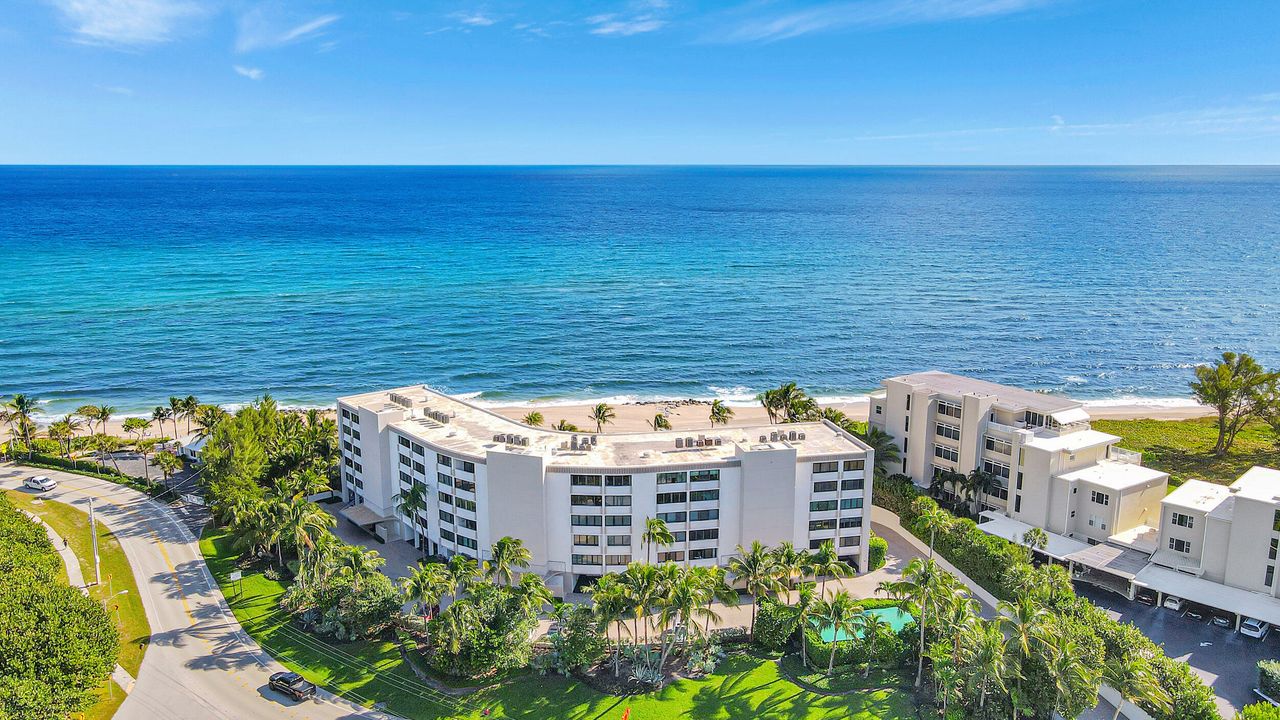 For Sale: $1,395,000 (2 beds, 2 baths, 1519 Square Feet)