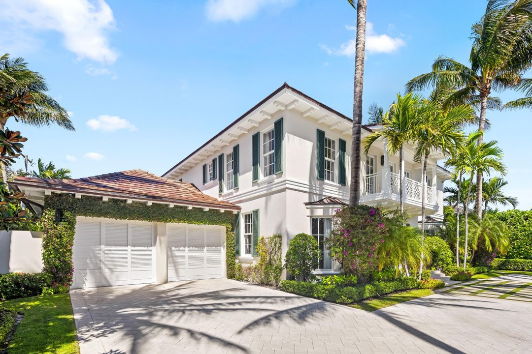Active With Contract: $14,800,000 (4 beds, 5 baths, 4266 Square Feet)
