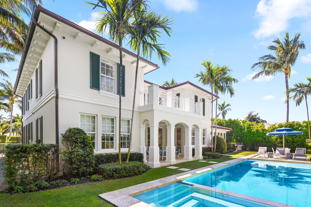 Active With Contract: $14,800,000 (4 beds, 5 baths, 4266 Square Feet)