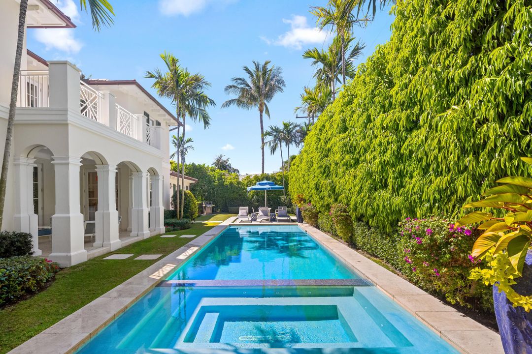 Active With Contract: $14,800,000 (4 beds, 5 baths, 4266 Square Feet)