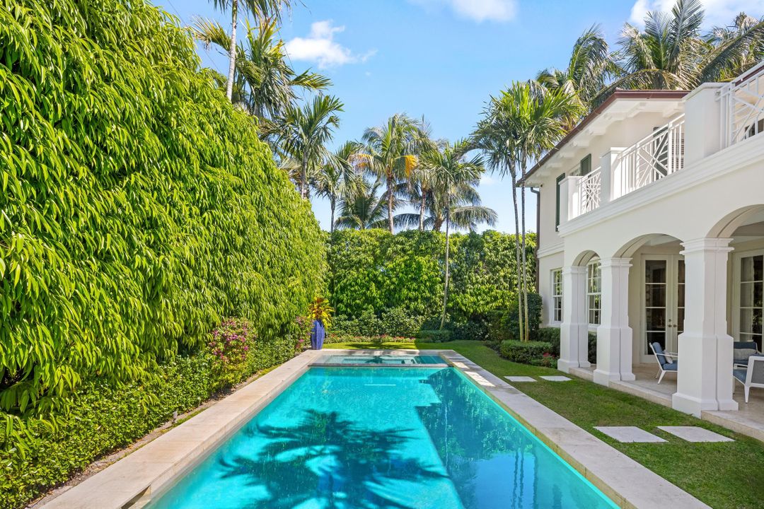 Active With Contract: $14,800,000 (4 beds, 5 baths, 4266 Square Feet)