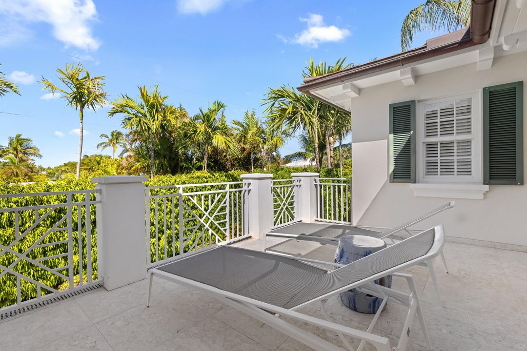 Active With Contract: $14,800,000 (4 beds, 5 baths, 4266 Square Feet)