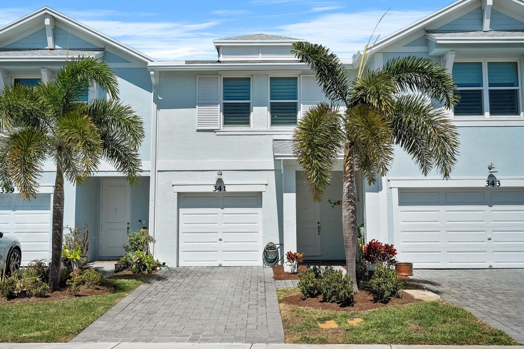 合同活跃: $360,000 (3 贝兹, 2 浴室, 1475 平方英尺)