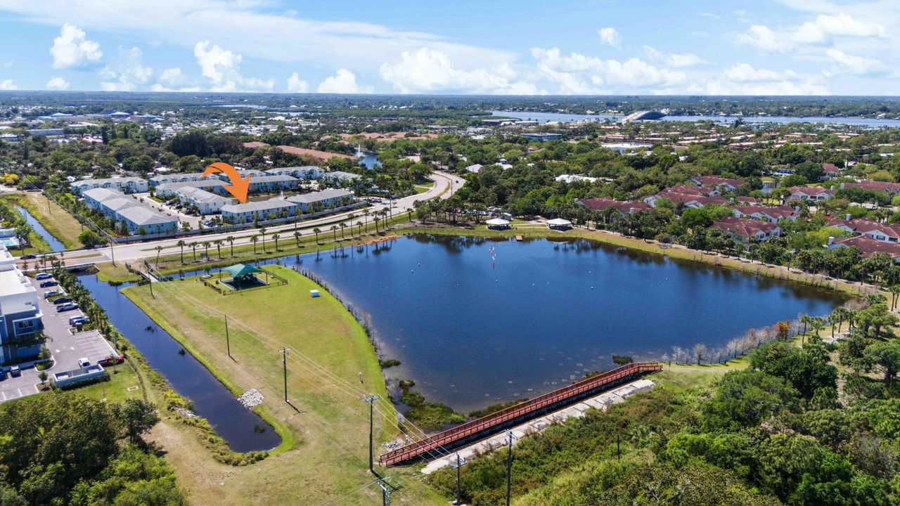 合同活跃: $360,000 (3 贝兹, 2 浴室, 1475 平方英尺)