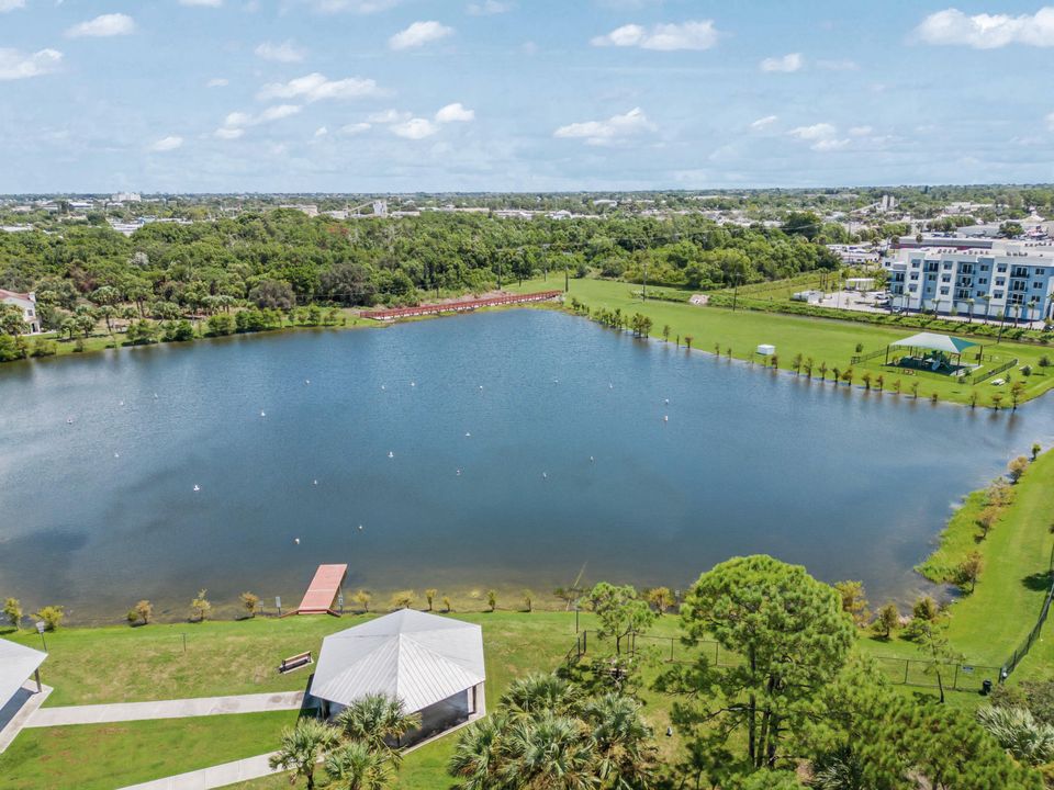 合同活跃: $360,000 (3 贝兹, 2 浴室, 1475 平方英尺)