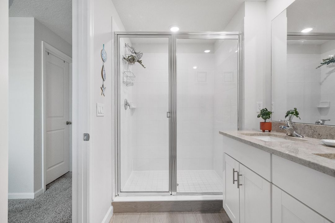 合同活跃: $360,000 (3 贝兹, 2 浴室, 1475 平方英尺)